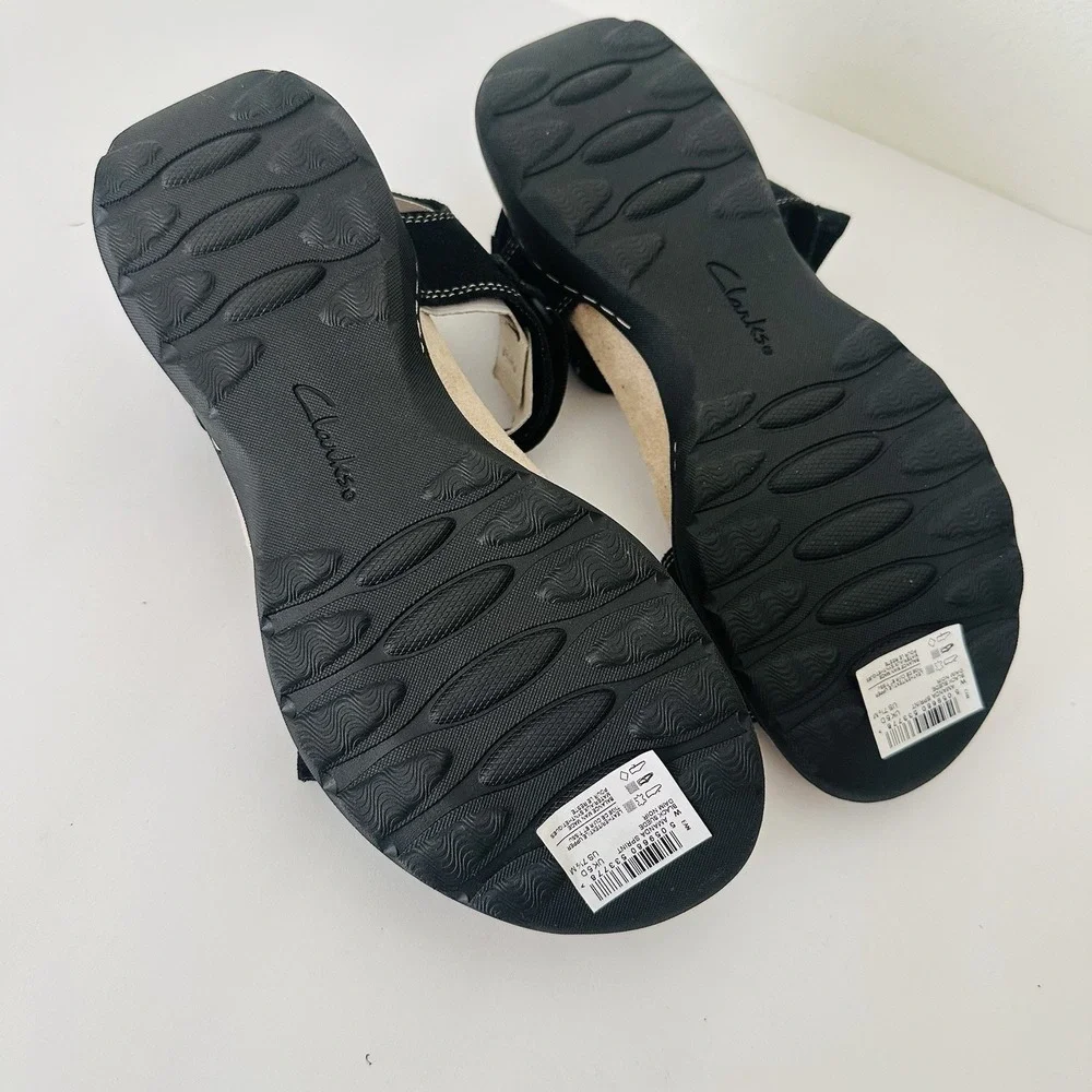 Clarks Amanda Sprint Flat Sandals Womens 7.5 M Black Suede Adjustable Straps NEW